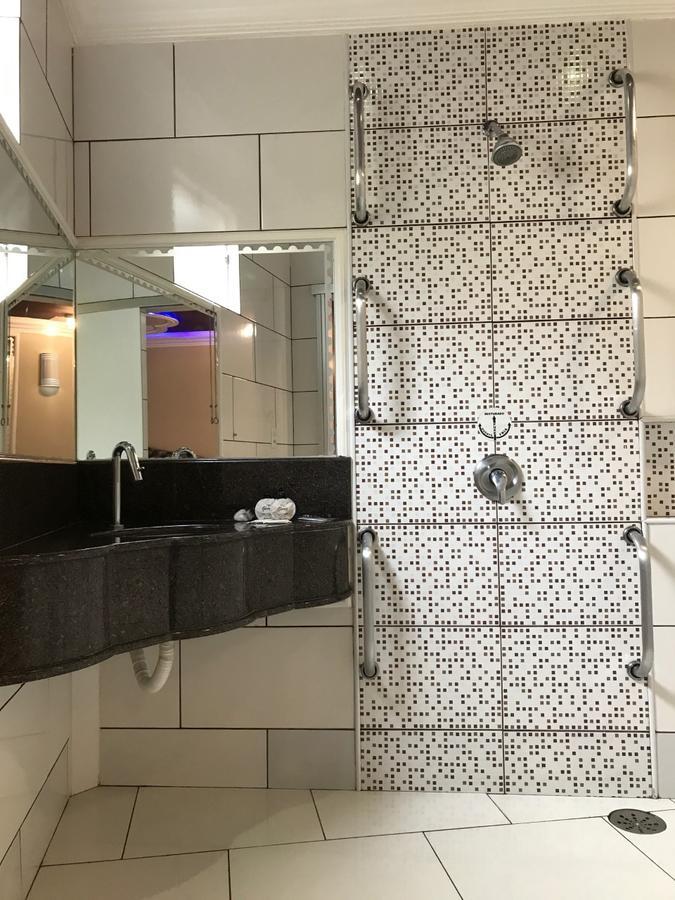 Genus Motel (Adults Only) Uberaba Ngoại thất bức ảnh