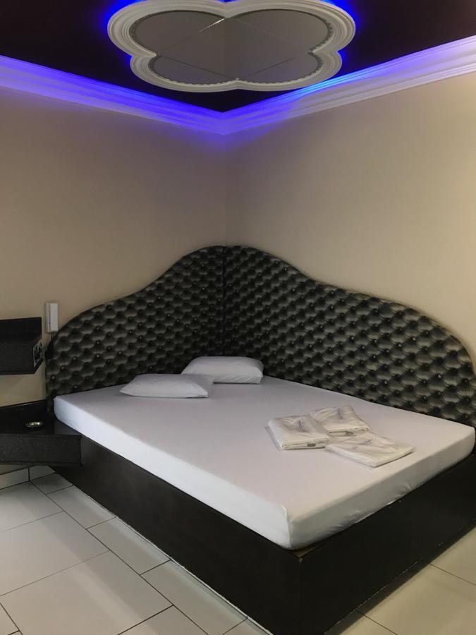 Genus Motel (Adults Only) Uberaba Ngoại thất bức ảnh